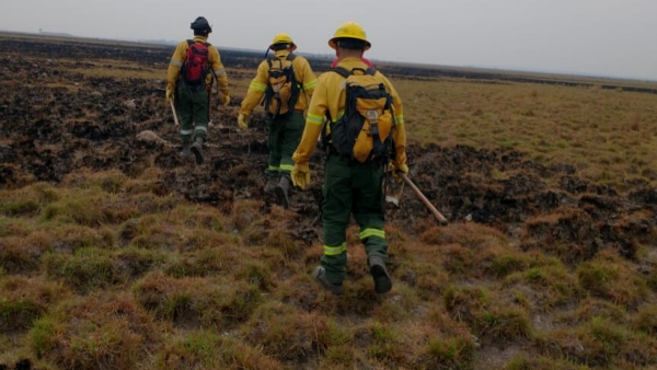Corrientes: Brigadistas juje&ntilde;os ponen freno a los incendios en la localidad de Torrent