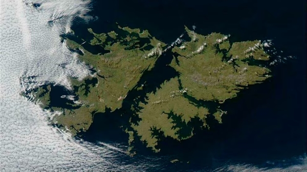 Milei anunci&oacute; la construcci&oacute;n de una base naval en Tierra del Fuego y sanciones a petroleras que operen en Malvinas