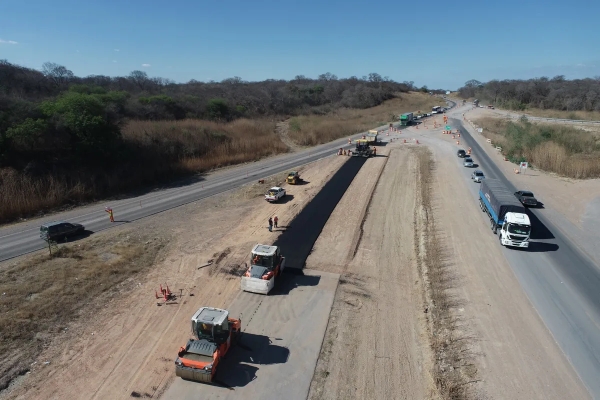 Alerta: suspendieron a 180 obreros de la Ruta 34 por deudas de la Naci&oacute;n