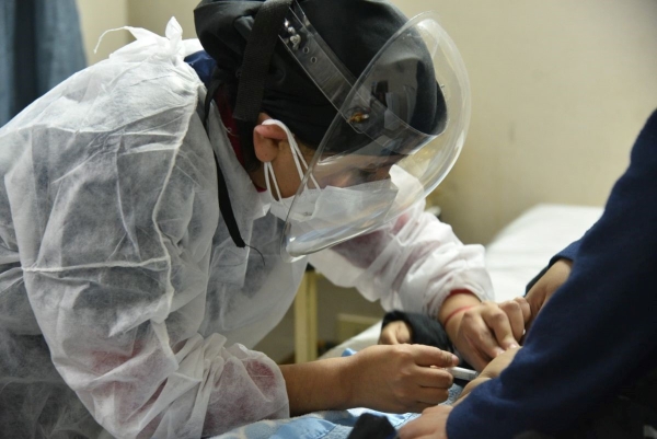 Vacunaci&oacute;n antigripal casa por casa en Ato Comedero