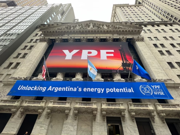 Se viene el &ldquo;split&rdquo; de YPF: qu&eacute; es el desdoblamiento de acciones y c&oacute;mo afecta a los inversores