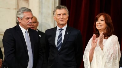 El kirchnerismo cree que Alberto Fernández “debe imitar a Macri y bajarse” de la candidatura a Presidente
