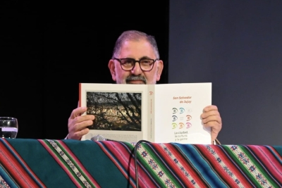 El intendente Jorge present&oacute; el libro &ldquo;San Salvador, la ciudad, la cultura y la gente&rdquo; en la Feria del Libro