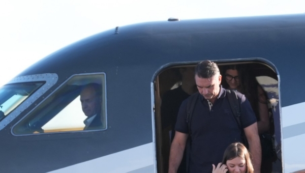 La justicia federal desestim&oacute; las denuncias contra Milei por el ingreso de Bolsonaro a Argentina