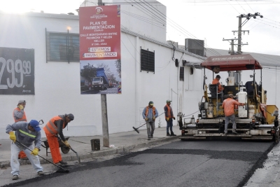 Se repavimenta la calle Monteagudo del barrio General Arias