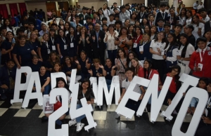 Parlamento Juvenil: "Un espacio para construir ideas"