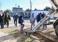 Obras mixtas de cord&oacute;n cuneta en Alto Comedero