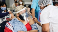 Argentina superar&aacute; las 17 millones de vacunas recibida