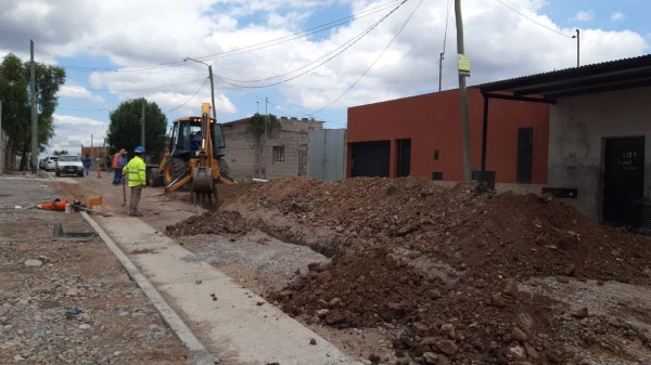 Concluyen red de cloacas en 17 hect&aacute;reas del Comedero