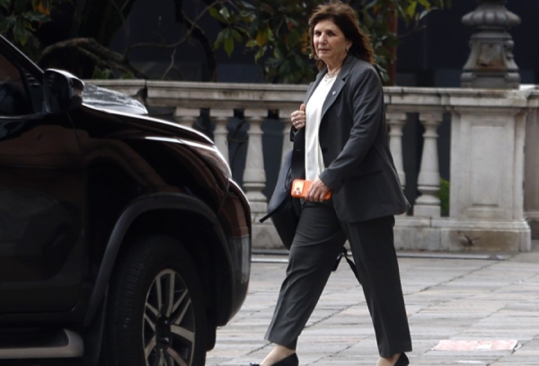 Patricia ahora se mete con el plan econ&oacute;mico