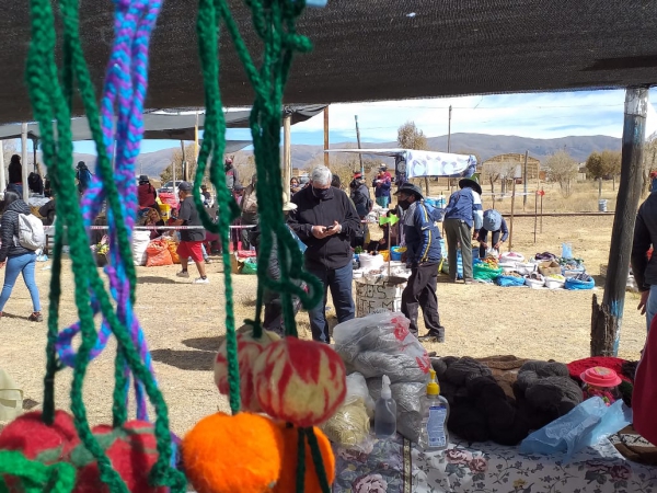 Haquim acompa&ntilde;&oacute; a productores y artesanos de la Intermedia