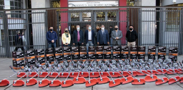 Suman equipamiento para la lucha contra el Dengue