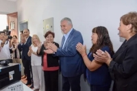 Junta de Calificaci&oacute;n: Gerardo Morales entreg&oacute; computadoras y visit&oacute; el Hogar Escuela