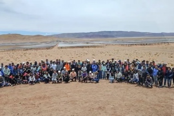 Estudiantes quiaque&ntilde;os conocieron la inmensidad del parque solar Cauchari