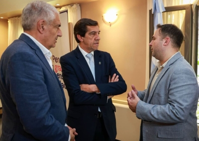 Por una agenda de modernizaci&oacute;n y empleo para el sector de combustibles