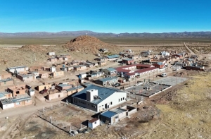 Sadir anunció una histórica obra de agua potable para Pastos Chicos