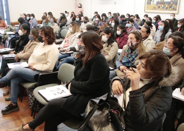 Charlas para prevenci&oacute;n del suicidio