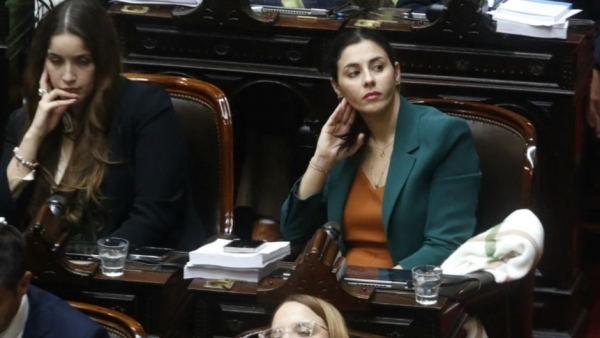 Diputadas libertarias se reunieron con el jefe de bloque peronista para despegarse de la visita a Astiz