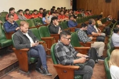 Emprendimientos hoteleros expusieron experiencias