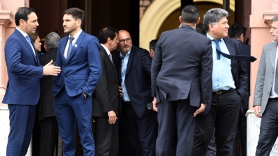 Gobernadores no pueden creer que el gobierno no los llame para negociar ganancias