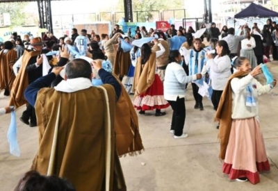 &ldquo;Dos Generaciones&rdquo;.Jornada patri&oacute;tica y saludable en Alto Comedero