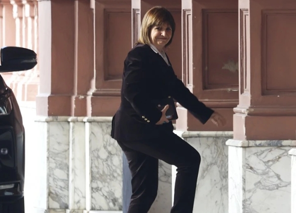 Patricia desaf&iacute;a a Milei y empieza una gira por el pa&iacute;s