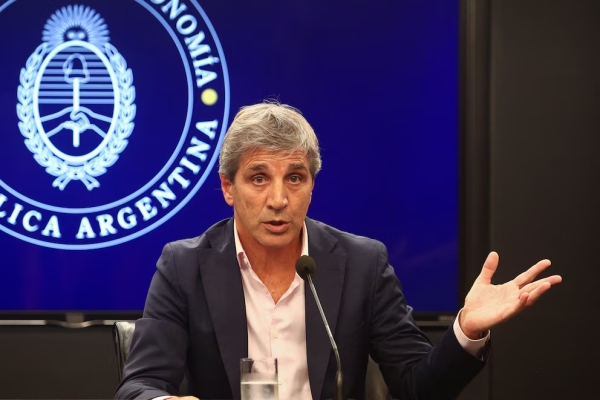 Licitaci&oacute;n clave: el Gobierno consigui&oacute; otros USD 350 millones para pagar la deuda y no inyect&oacute; pesos al mercado