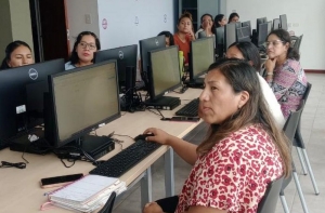 Docentes se capacitan en uso de herramientas digitales en el aula