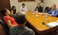 Gobierno ofreci&oacute; una mejora salarial del 10 %