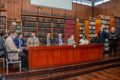 Firman acuerdos para agilizar tr&aacute;mites procesales