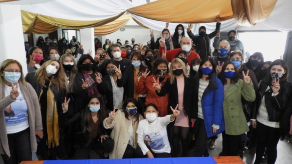 Presentaron a mujeres candidatas del PJ oficial