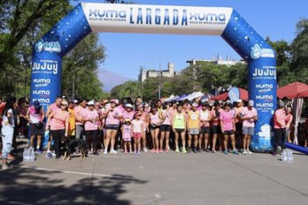 Cáncer de mama: Salud acompañó la segunda edición de la Maratón Rosa