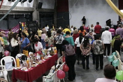 Gran concurrencia a la Movida Retro para adultos mayores