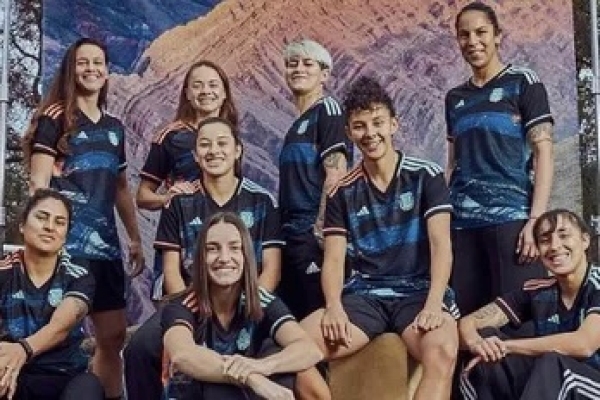 El Hornocal como inspiraci&oacute;n en el dise&ntilde;o de la camiseta de la selecci&oacute;n argentina de f&uacute;tbol femenino