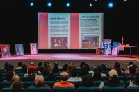 Se present&oacute; libro digital de historias de vida del B&deg; Santa Rosa