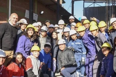 Morales entreg&oacute; un mill&oacute;n de pesos en subsidio a los estudiantes de la escuela t&eacute;cnica N&deg; 2 Profesor Ra&uacute;l Salazar