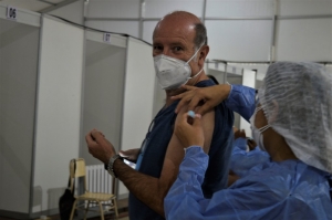 Vizzotti, y la tercera dosis: "Estamos evaluando un refuerzo"