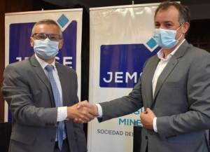 Firman acuerdo de exploraci&oacute;n y venta de la Mina Aguiliri