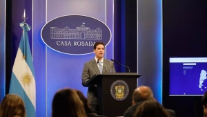 Ravier pidió a los periodistas que no hablen de ajuste a las universidades porque la gente se enoja