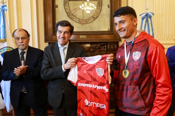 Sadir recibi&oacute; a los campeones de la Copa Jujuy en Casa de Gobierno