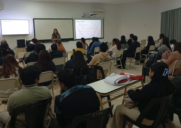 Atenci&oacute;n. Medicina lanza el Programa de Becas