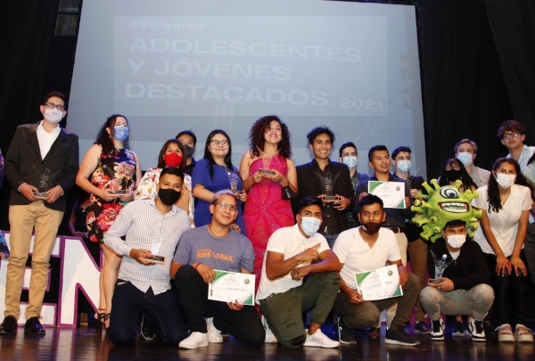 Premios "Adolescentes y J&oacute;venes Destacados 2021&rdquo;