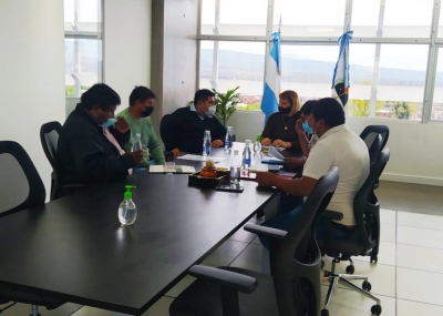 Abordan temas educativos con comisionados y vocales municipales
