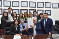 Diputados entregaron distinciones a m&eacute;dicos juje&ntilde;os