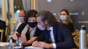 Vizzotti confirm&oacute; que comienzan las pruebas para combinar vacunas