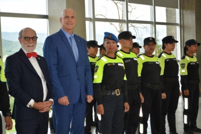 EL EMBAJADOR DE CANAD&Aacute; HIZO UN RECONOCIMIENTO A LA POLIC&Iacute;A TUR&Iacute;STICA