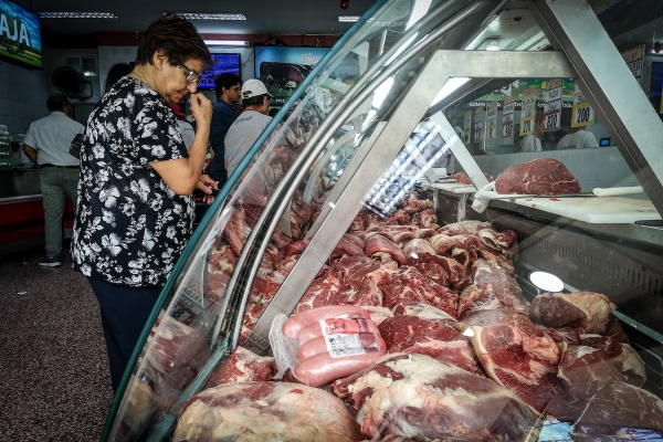 Una familia tipo debi&oacute; tener ingresos de al menos $1.057.923 por mes para no ser pobre