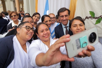 Sadir encabez&oacute; el acto por el D&iacute;a Internacional de la Enfermer&iacute;a