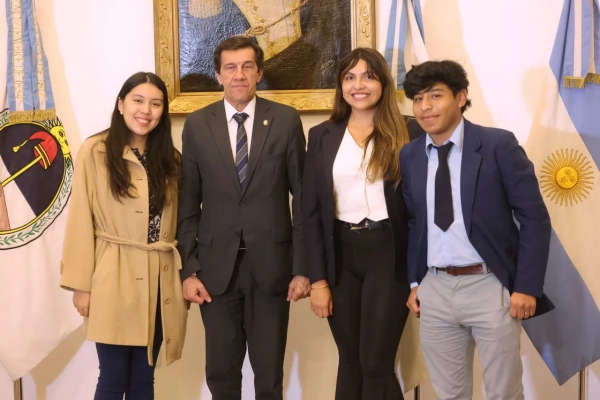 Sadir recibi&oacute; a la ONG Frente Joven