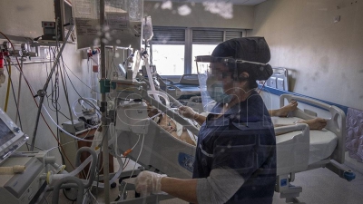 Murieron 425 personas y 8.185 fueron diagnosticadas con coronavirus en el pa&iacute;s